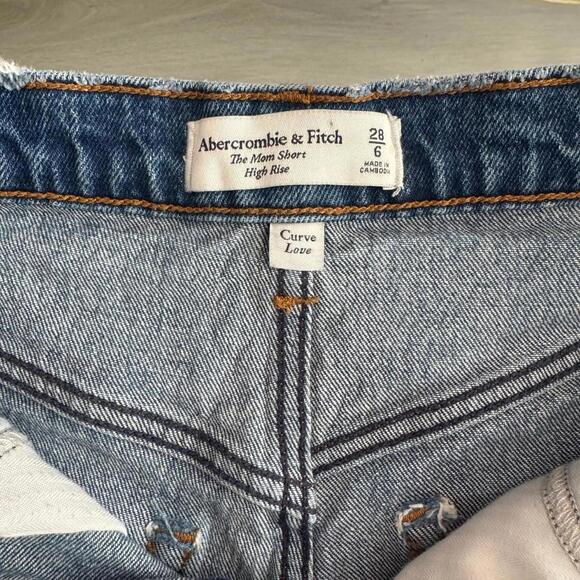 Abercrombie & Fitch The Mom Highwaisted Short Curve Love - Picture 4 of 4